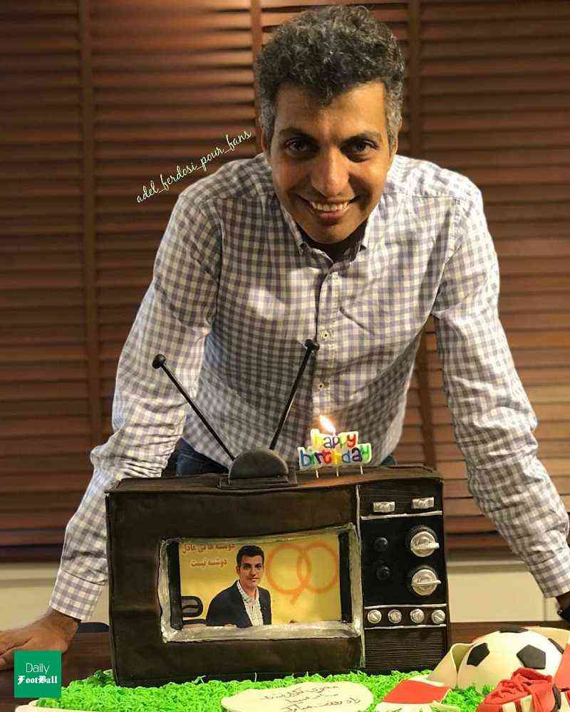 عکس/ کیک تولد 45 سالگی عادل فردوسی پور با طرحی خاص عکس/ کیک تولد 45 سالگی عادل فردوسی پور با طرحی خاص