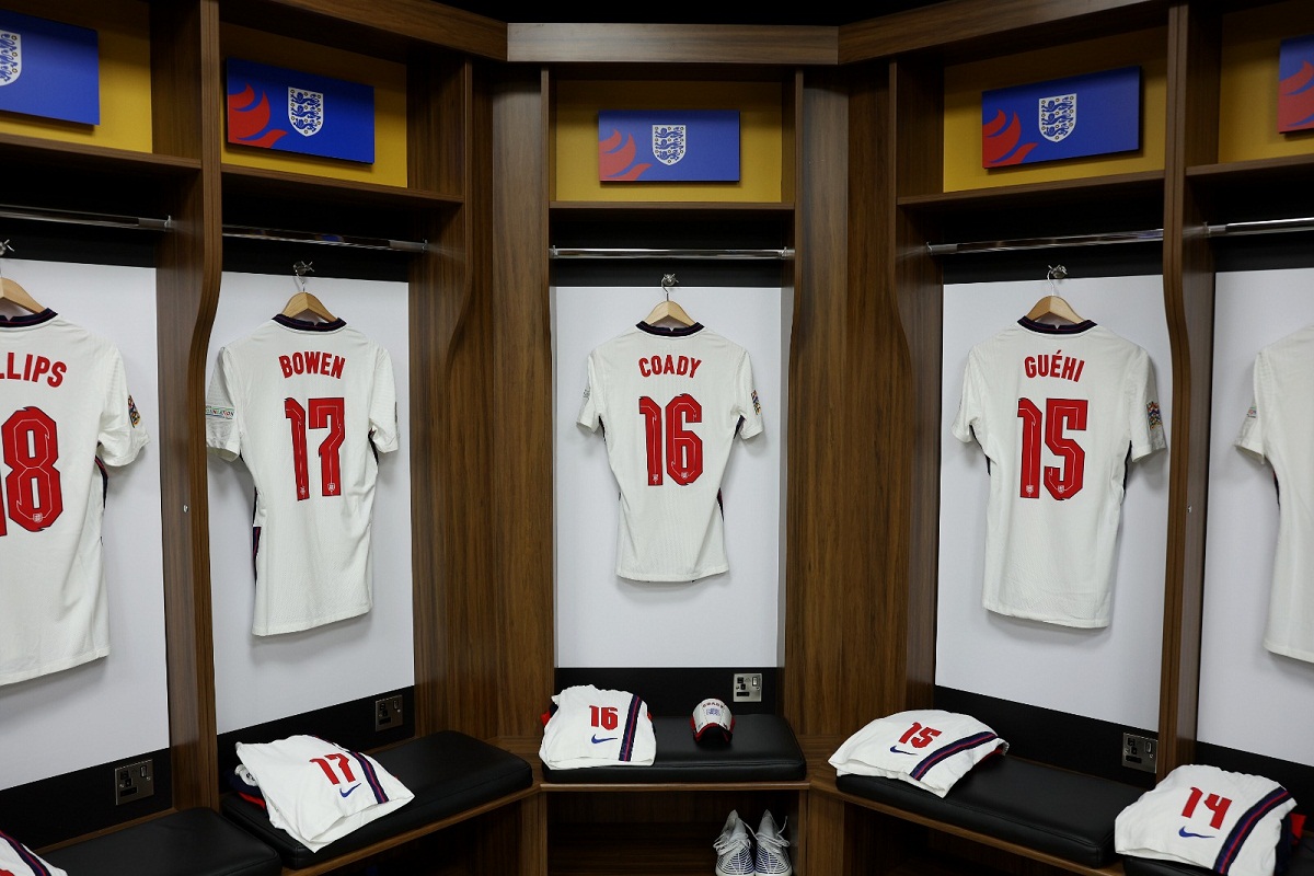 عکس| رونمایی از کیت تیم ملی انگلیس در جام جهانی 2022؛ انگلیس مقابل ایران سفید می پوشد