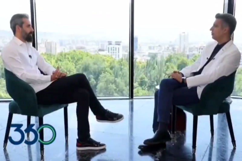 فیلم| مصاحبه عادل فردوسی پور با سعید معروف: ماجرای خواستگاری در اردوی تیم ملی والیبال | دیلی فوتبال