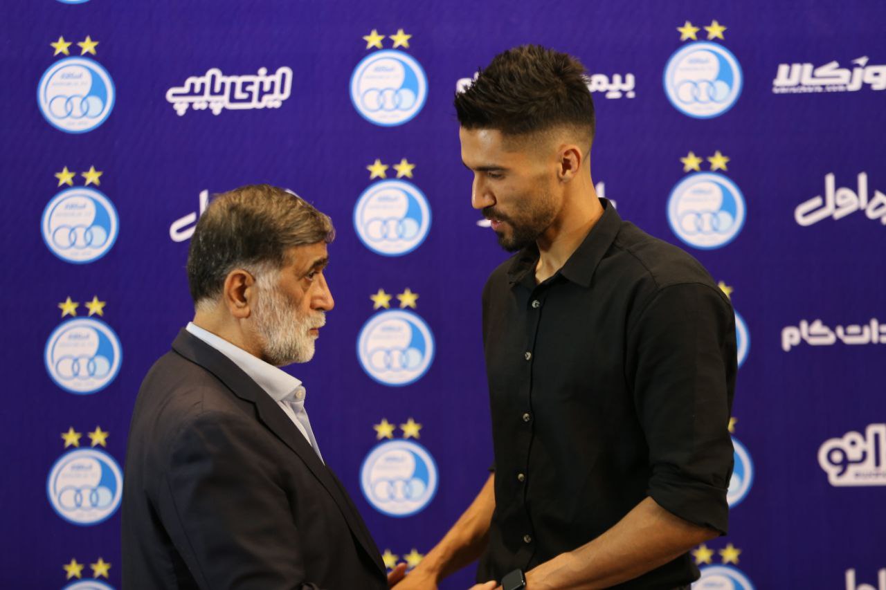 تمدید قرارداد سید حسین حسینی با استقلال: حسینی پیشنهاد خارجی را رد کرد | دیلی فوتبال