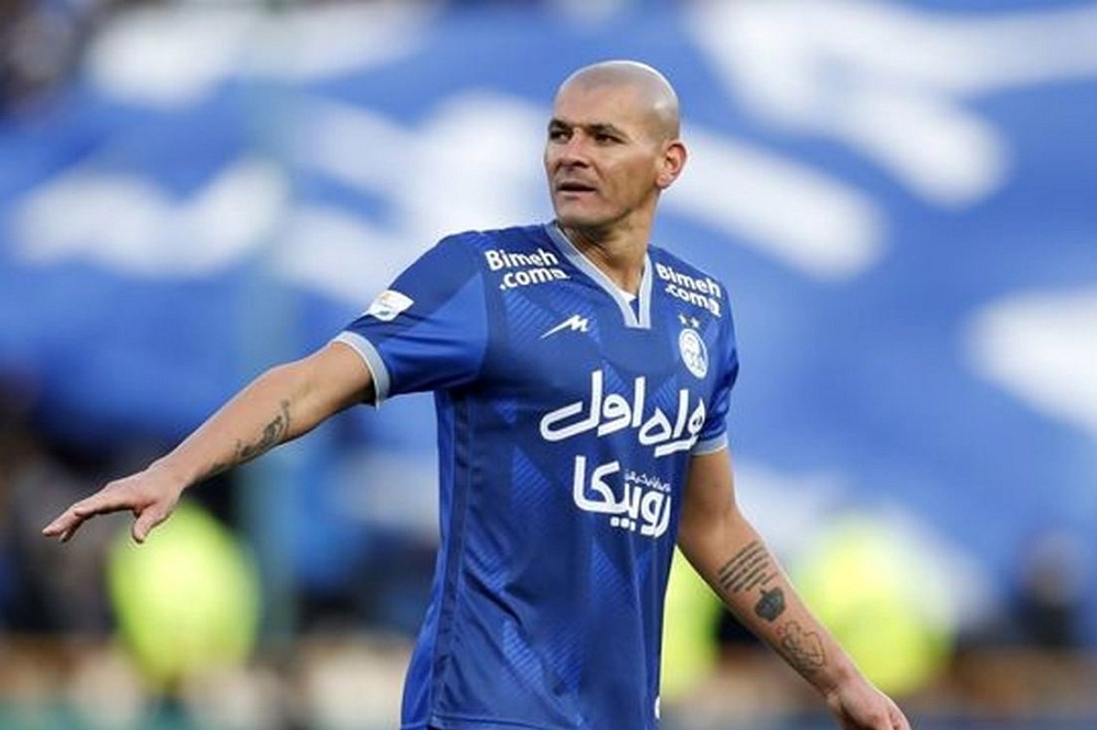 جدایی رافائل سیلوا از استقلال: استوری مدافع برزیلی بوی خداحافظی می دهد جدایی رافائل سیلوا از استقلال: استوری مدافع برزیلی بوی خداحافظی می دهد | دیلی فوتبال