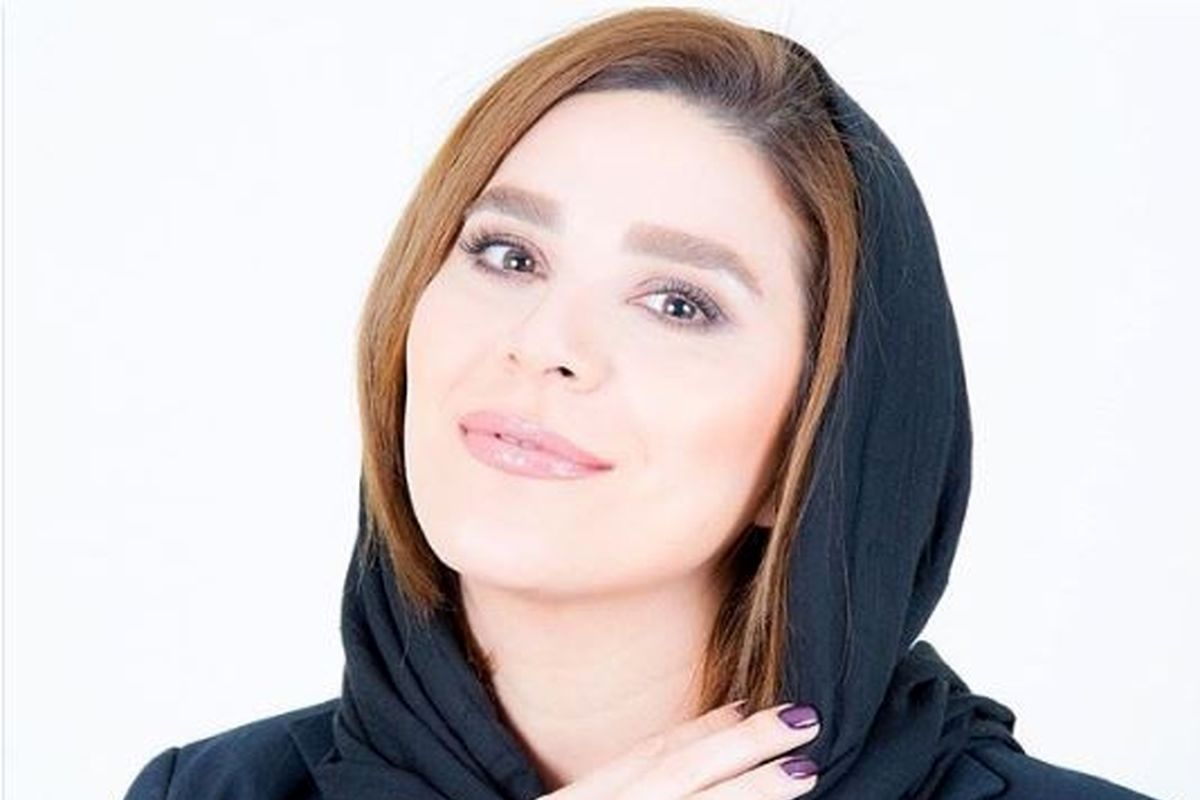 عکس| سحر دولتشاهی؛ بازیگر سینما و تئاتر یا لیدر براندازی؟ عکس| سحر دولتشاهی؛ بازیگر سینما و تئاتر یا لیدر براندازی؟ | دیلی فوتبال