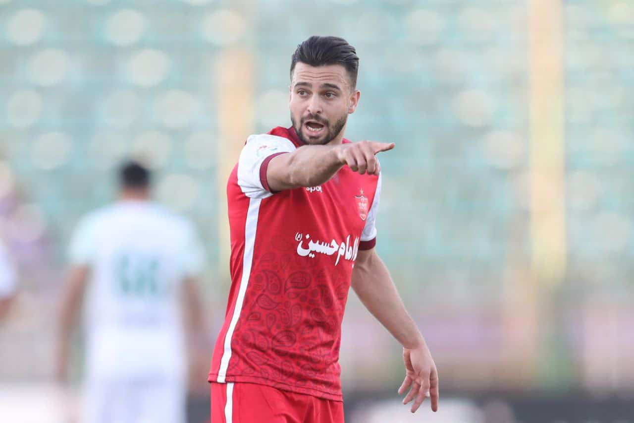 عکس| نحوه بازداشت سروش رفیعی در اغتشاشات از زبان عارف غلامی | دیلی فوتبال