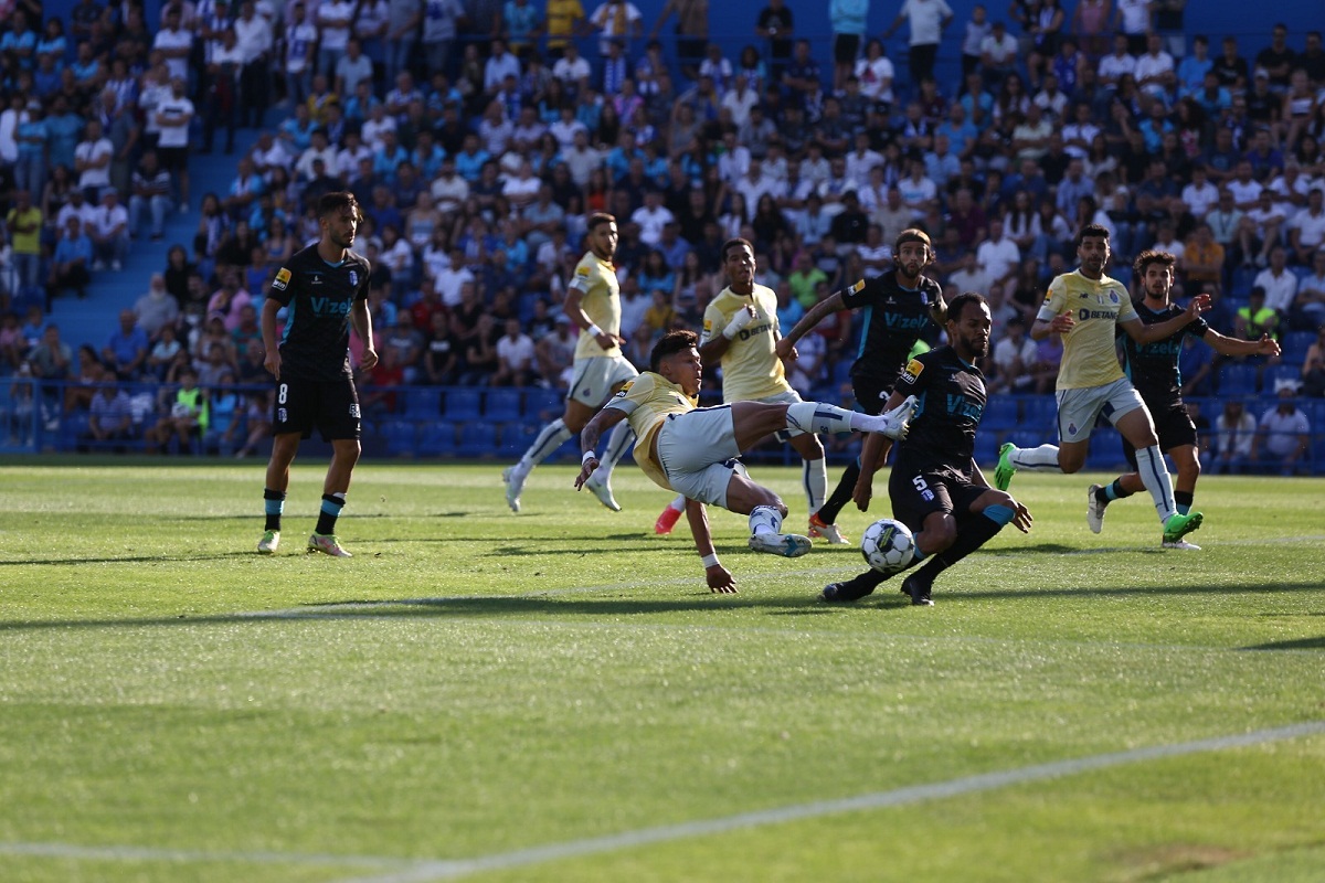 فیلم| خلاصه بازی پورتو و ویزلا امشب یکشنبه 23 مرداد 1401 فیلم| خلاصه بازی پورتو و ویزلا امشب یکشنبه 23 مرداد 1401 | دیلی فوتبال