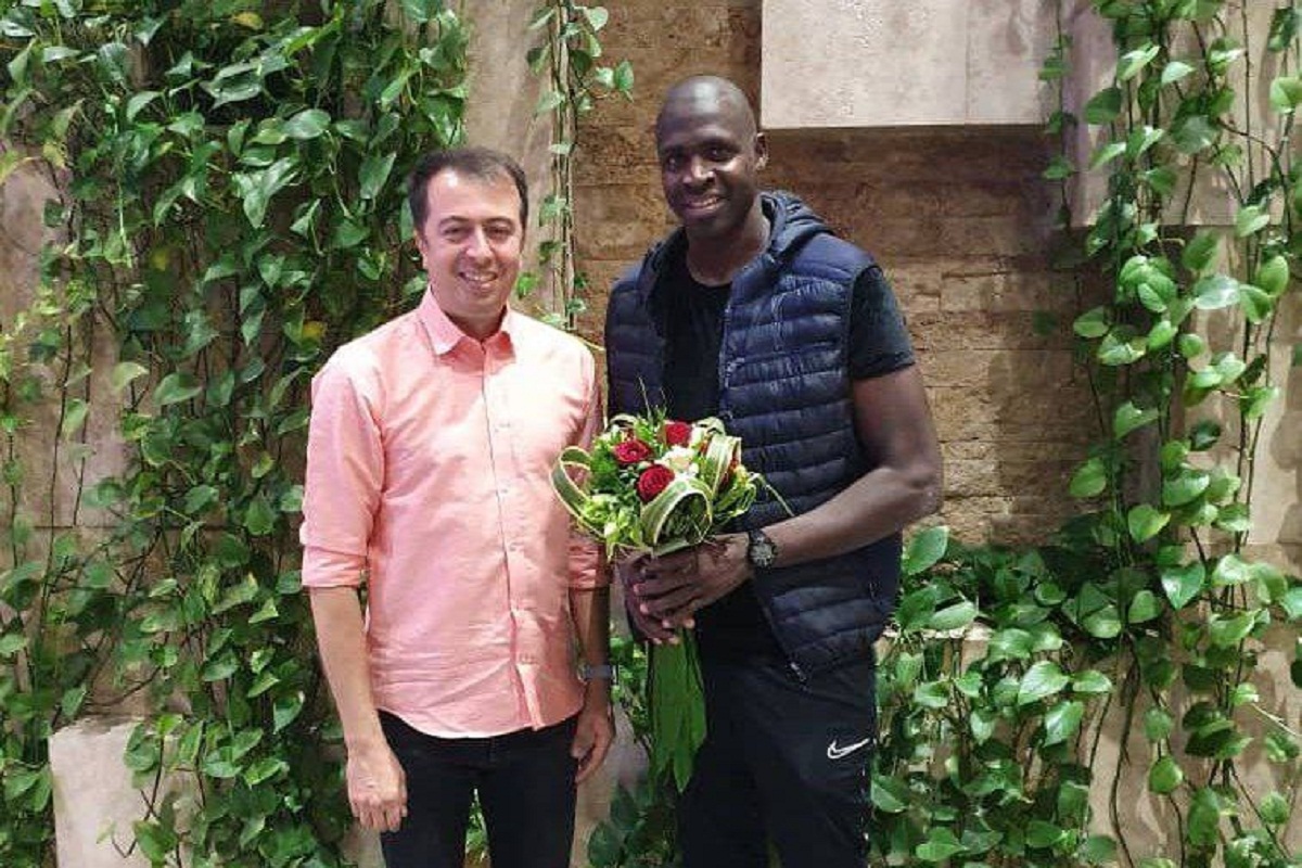 شیخ دیاباته برای پیوستن به پرسپولیس وارد تهران شد شیخ دیاباته برای پیوستن به پرسپولیس وارد تهران شد | دیلی فوتبال