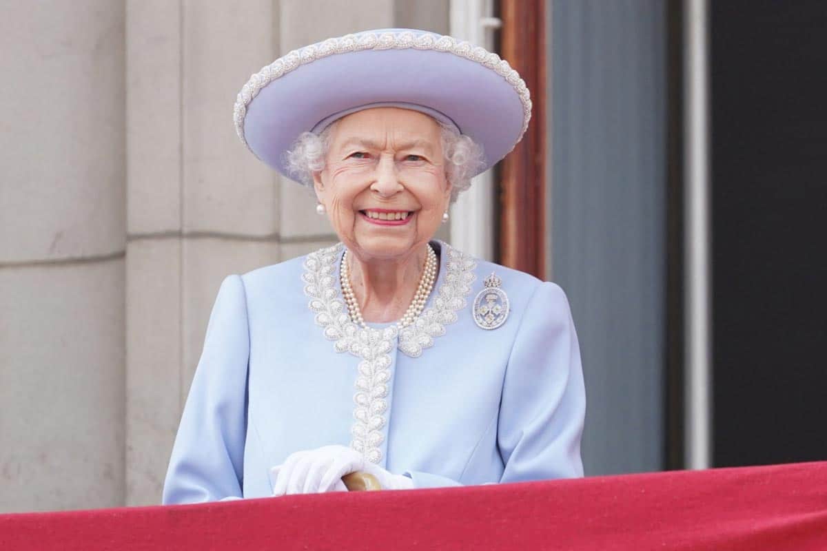 عکس| الیزابت دوم ملکه انگلیس درگذشت؛ علت مرگ ملکه الیزابت در 96 سالگی چه بود؟