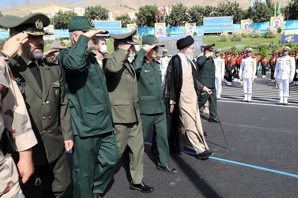 بیانات رهبر انقلاب درباره مهسا امینی و اغتشاشات اخیر: درگذشت دختر جوان دل ما را هم سوزاند | دیلی فوتبال