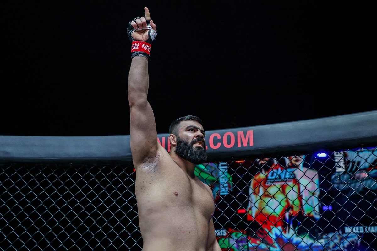 زمان مبارزه امیر علی اکبری و آرجان بولار حریف هندی در MMA زمان مبارزه امیر علی اکبری و آرجان بولار حریف هندی در MMA | دیلی فوتبال