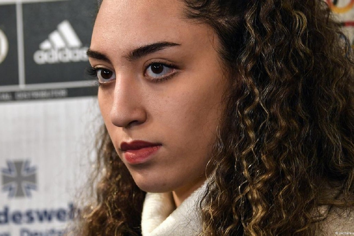 فیلم| صحبت های جنجالی علیرضا دبیر درباره کیمیا علیزاده | دیلی فوتبال