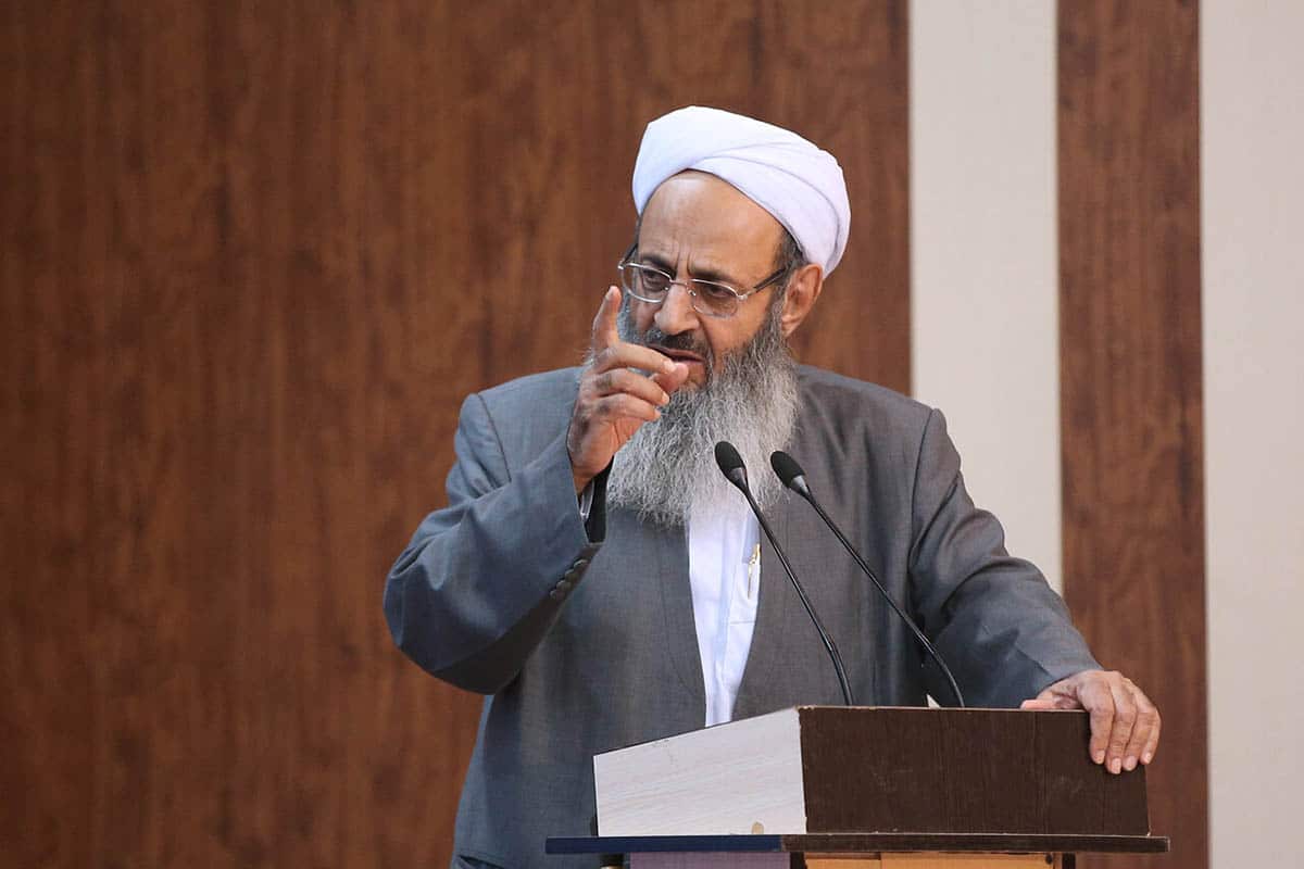 فیلم| نظر مولوی عبدالحمید درباره بی حجابی، آرایش و ماتیک زدن زنان | دیلی فوتبال