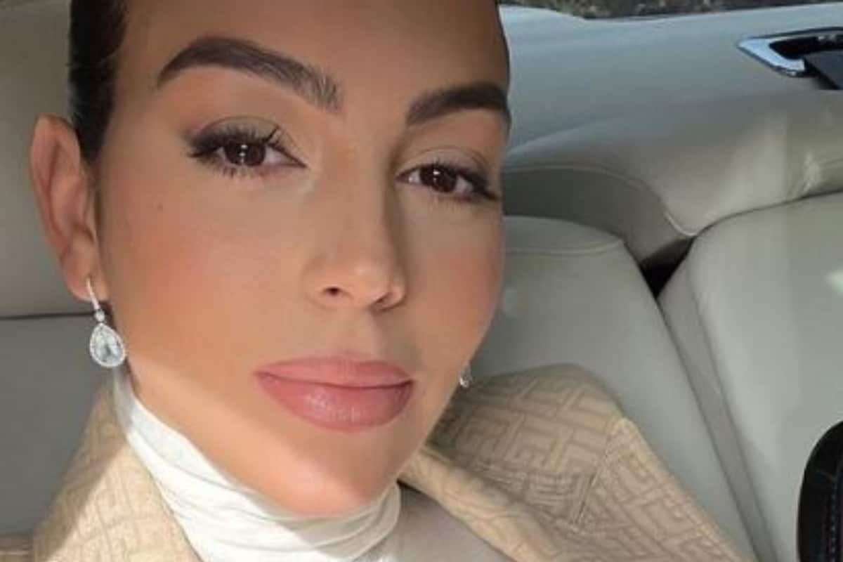 عکس| بی حجابی جورجینا رودریگز در عربستان خشم سعودی ها را برانگیخت عکس| بی حجابی جورجینا رودریگز در عربستان خشم سعودی ها را برانگیخت | دیلی فوتبال