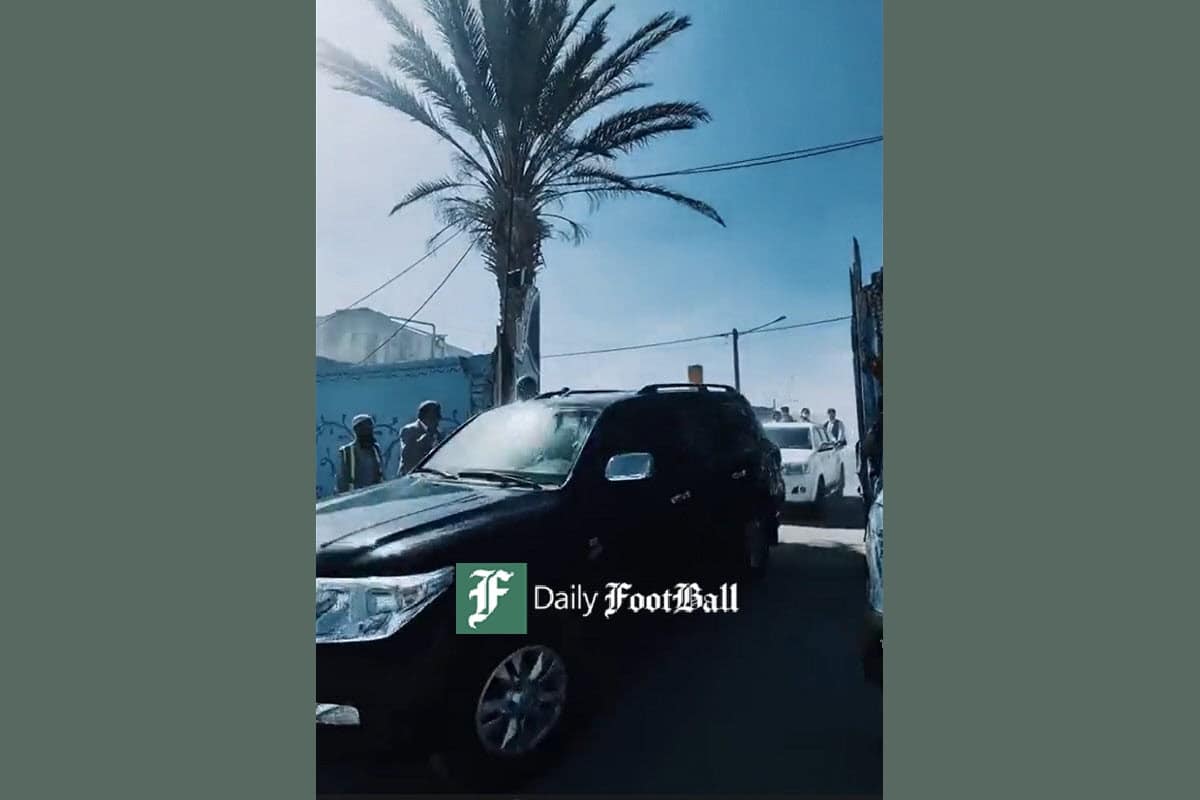 فیلم| لحظه خروج مولوی عبدالحمید از مسجد مکی زاهدان تحت تدابیر امنیتی شدید فیلم| لحظه خروج مولوی عبدالحمید از مسجد مکی زاهدان تحت تدابیر امنیتی شدید | دیلی فوتبال