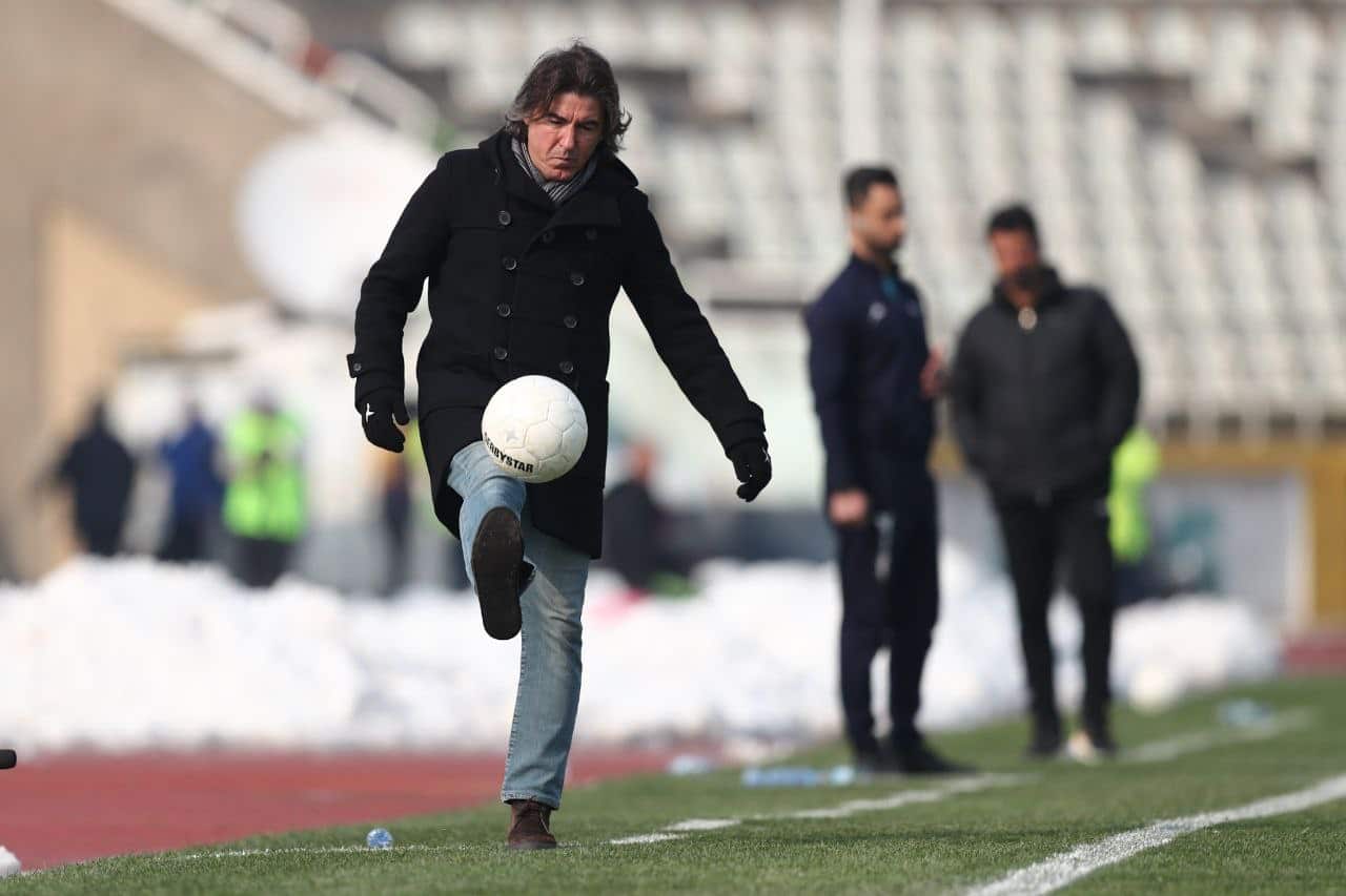 محرومیت دوباره ریکاردو ساپینتو؛ سرمربی استقلال به علت توهین به جامعه فوتبال 4 جلسه محروم شد محرومیت دوباره ریکاردو ساپینتو؛ سرمربی استقلال به علت توهین به جامعه فوتبال 4 جلسه محروم شد | دیلی فوتبال