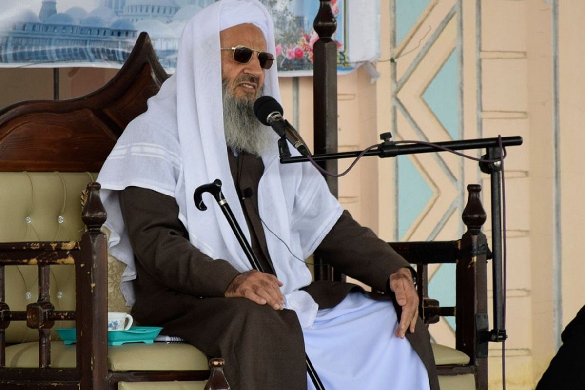 فیلم| تناقض گویی مولوی عبدالحمید در ماجرای مسمومیت دانش آموزان مدارس دخترانه فیلم| تناقض گویی مولوی عبدالحمید در ماجرای مسمومیت دانش آموزان مدارس دخترانه | دیلی فوتبال