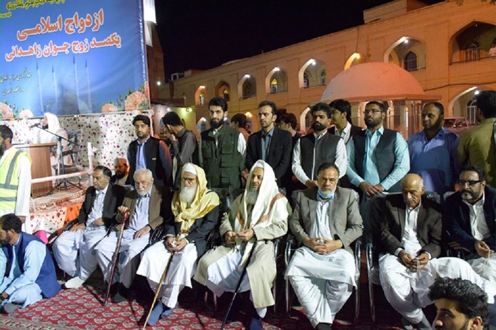 عکس| مراسم عروسی در محضر مولوی عبدالحمید بدون حضور عروس؛ حامیان زن زندگی آزادی ببینند | دیلی فوتبال