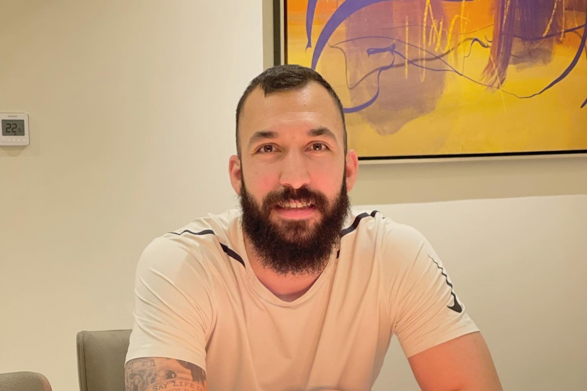 عکس| روزبه چشمی و همسرش در جشن تولد لاکچری؛ حجاب همسر بازیکن استقلال حاشیه ساز شد عکس| روزبه چشمی و همسرش در جشن تولد لاکچری؛ حجاب همسر بازیکن استقلال حاشیه ساز شد | دیلی فوتبال