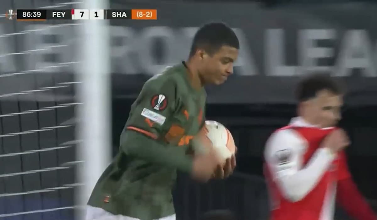 عکس| خاطره کریمی و استقلال در اروپا زنده شد | دیلی فوتبال