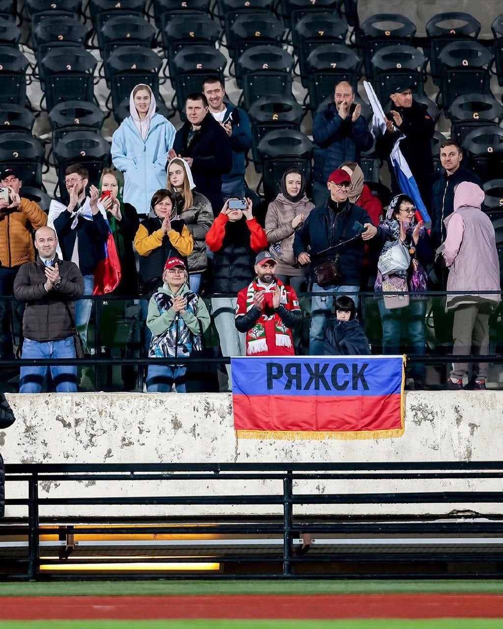 عکس| حجاب هواداران زن روسیه در ورزشگاه آزادی | دیلی فوتبال