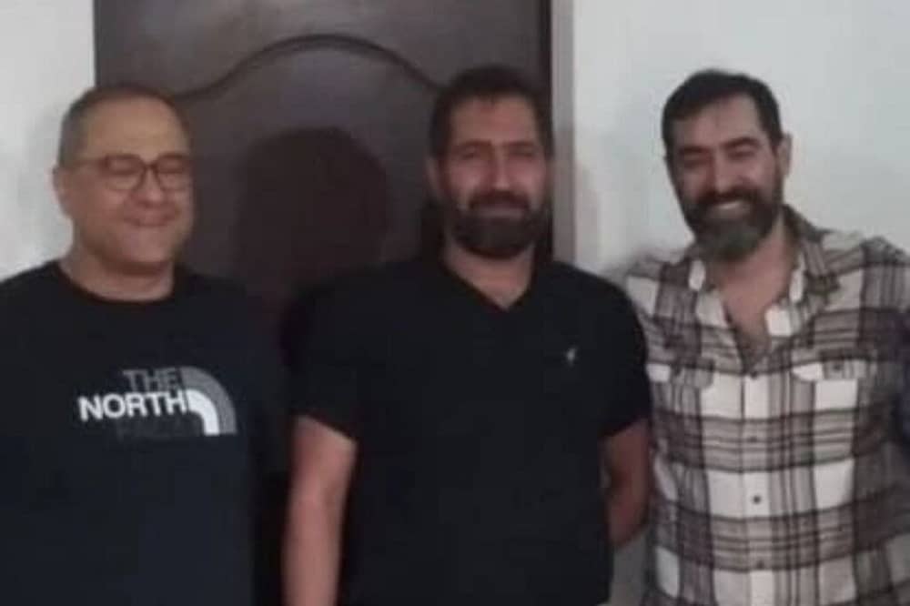 عکس| واکنش خانواده شهید عجمیان به وساطت رامبد جوان و شهاب حسینی عکس| واکنش خانواده شهید عجمیان به وساطت رامبد جوان و شهاب حسینی | دیلی فوتبال