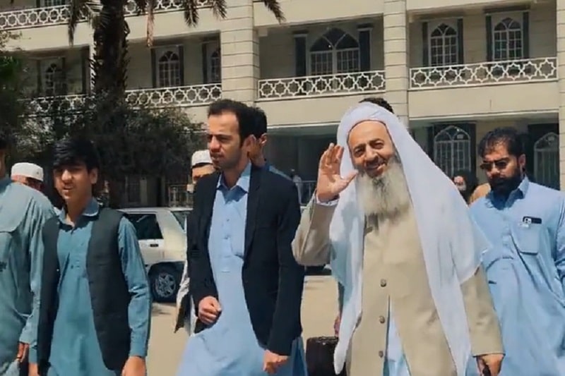 فیلم| پای زنان به مسجد مکی زاهدان باز شد؛ گفتگوی زن ها با مولوی عبدالحمید برای اولین بار فیلم| پای زنان به مسجد مکی زاهدان باز شد؛ گفتگوی زن ها با مولوی عبدالحمید برای اولین بار | دیلی فوتبال