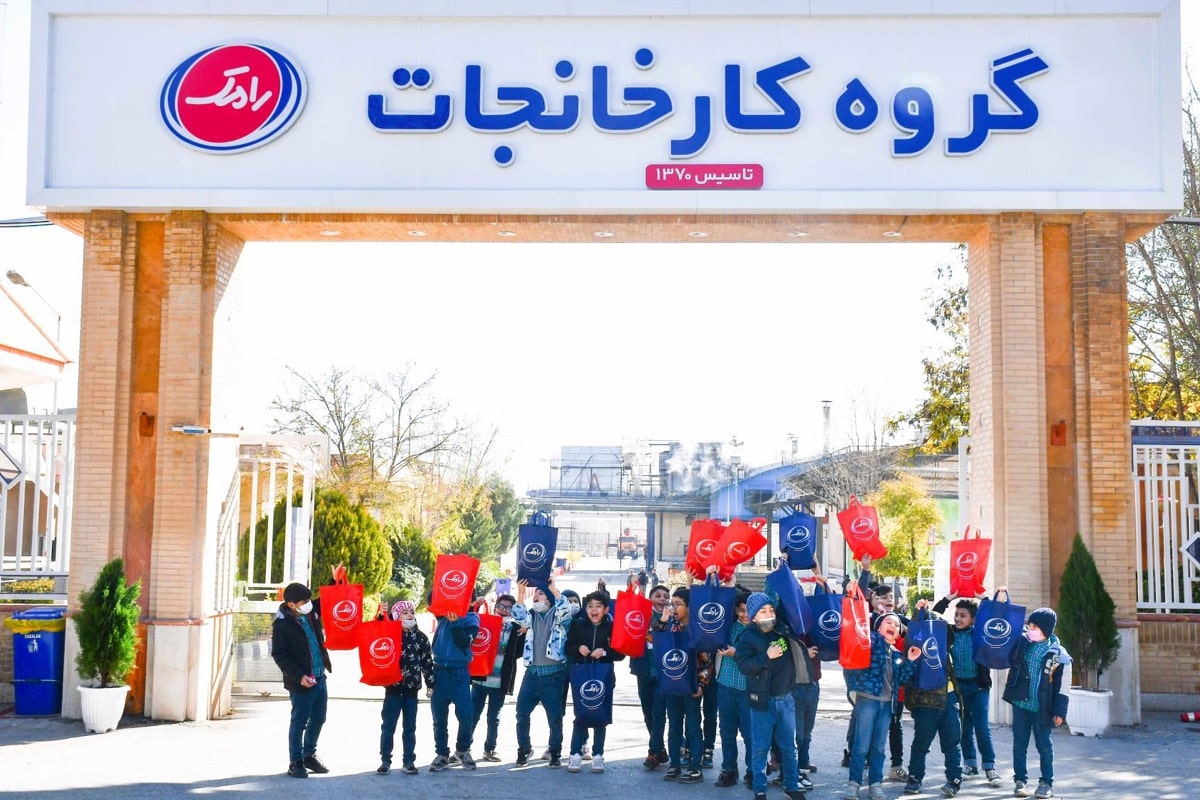 فیلم| تبلیغ بی حجابی توسط شرکت رامک؛ بزرگ و کوچک بدون حجاب! فیلم| تبلیغ بی حجابی توسط شرکت رامک؛ بزرگ و کوچک بدون حجاب! | دیلی فوتبال