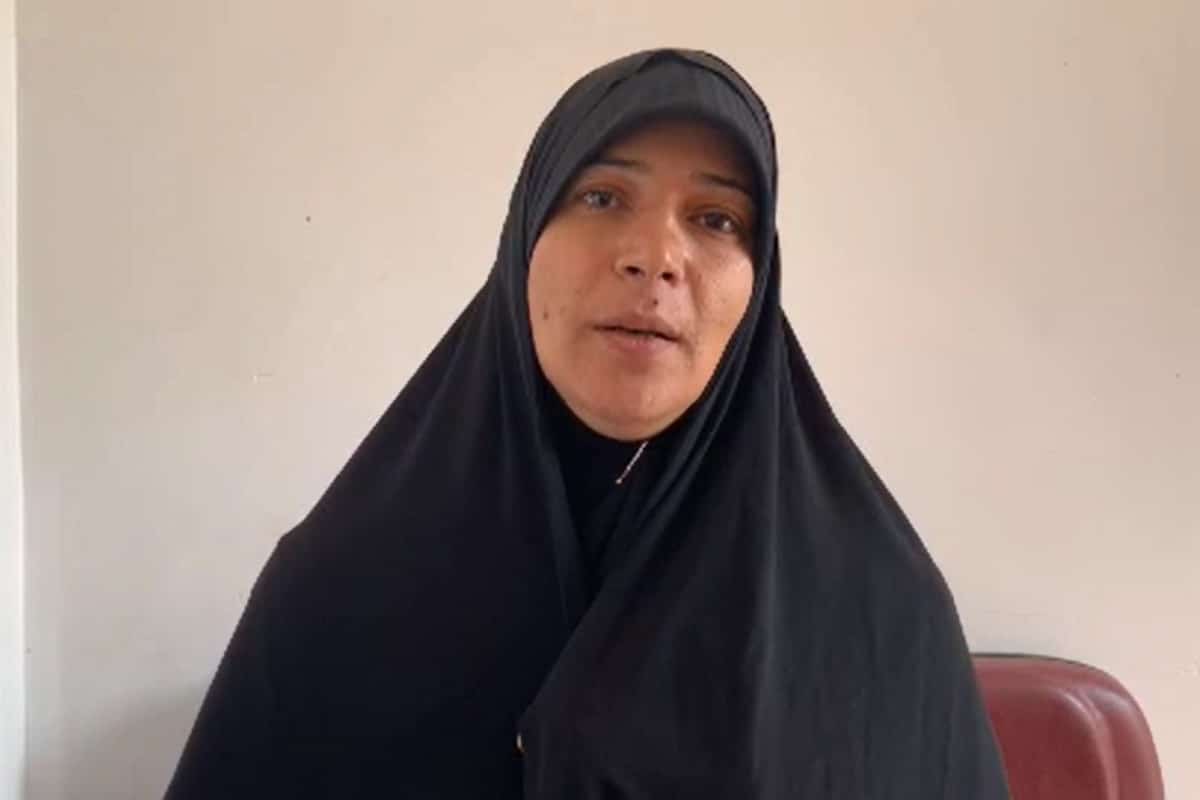 فیلم| جزئیات ضرب و شتم آمر به معروف حجاب در باغ دولت آباد یزد؛ هتاکان دستگیر شدند | دیلی فوتبال