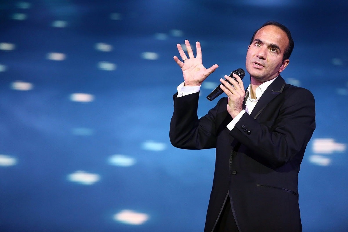 فیلم| کلیپ طنز جدید حسن ریوندی «آرایش جنجالی دختران» در اینستاگرام داغ شد فیلم| کلیپ طنز جدید حسن ریوندی «آرایش جنجالی دختران» در اینستاگرام داغ شد | دیلی فوتبال