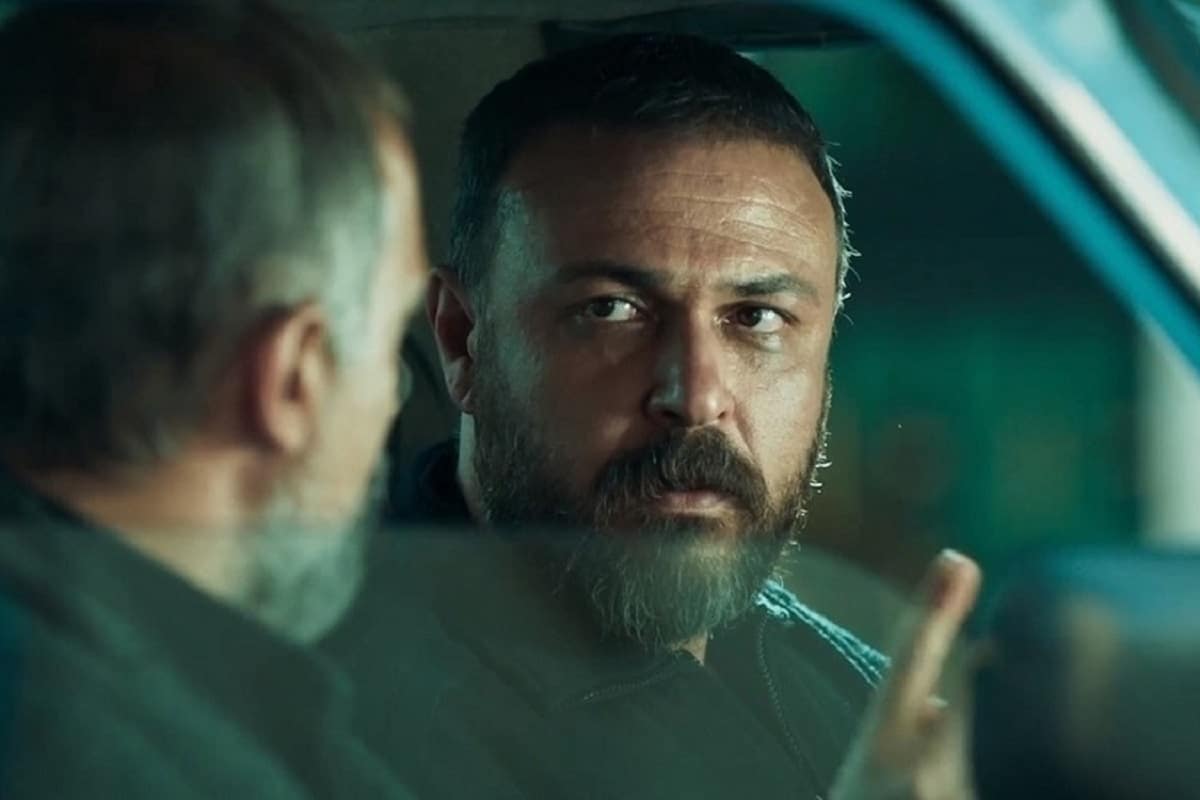 فیلم| رضا پروانه در لوتوس مال؛ غوغای حضور بازیگر پوست شیر در یک سینما | دیلی فوتبال