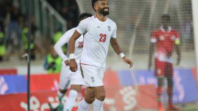 فیلم| هنجارشکنی رامین رضاییان در جایگاه بانوان ورزشگاه آزادی | دیلی فوتبال