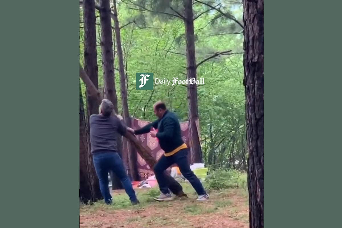 فیلم| قطع درختان جنگل برای هیزم آتش سیزده بدر 1402 فیلم| قطع درختان جنگل برای هیزم آتش سیزده بدر 1402 | دیلی فوتبال