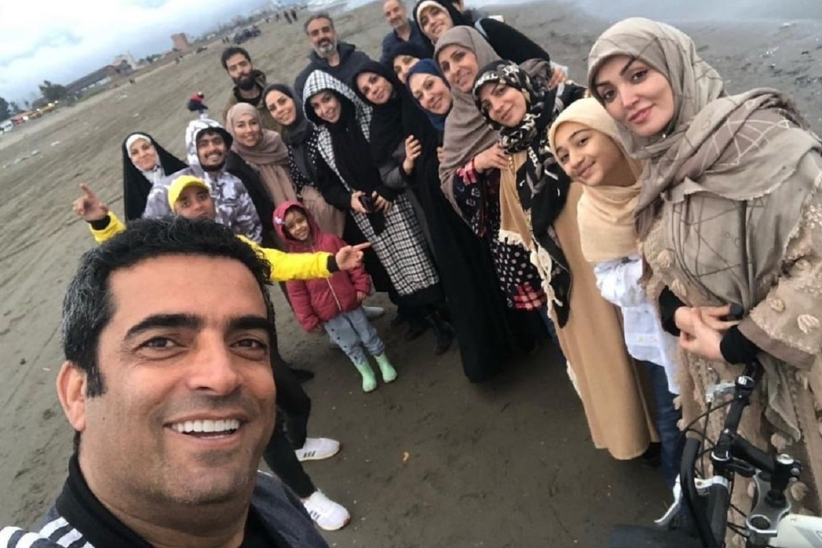 عکس| حمله سایبری ها به منوچهر هادی به خاطر حجاب | دیلی فوتبال