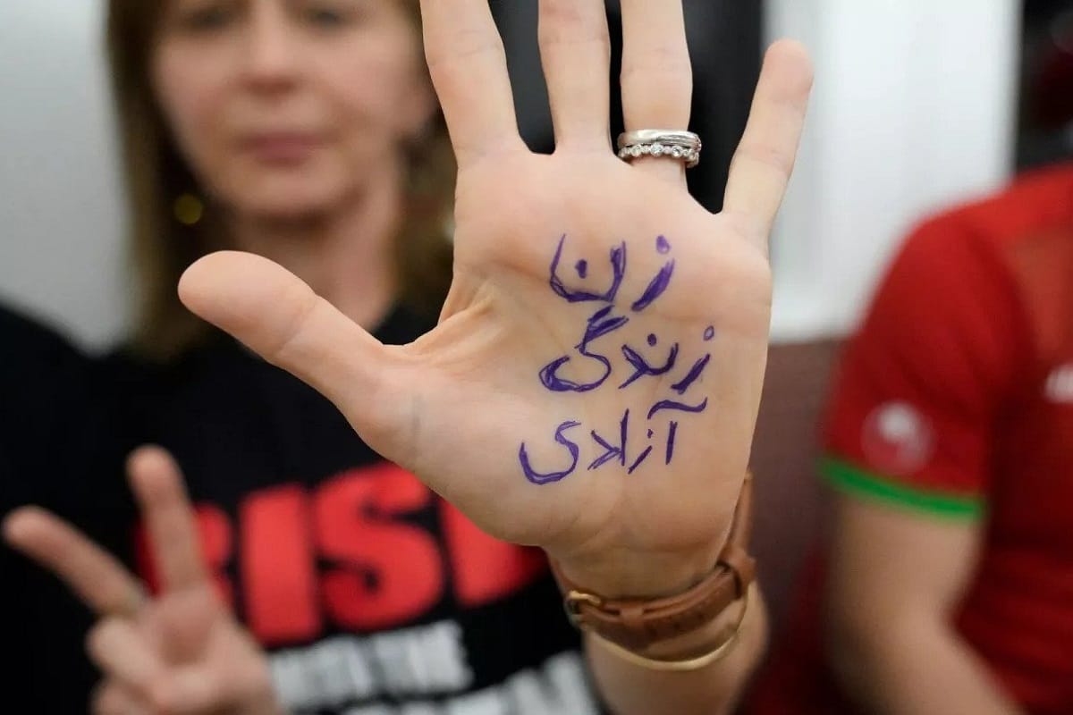 فیلم| مدعیان شعار زن زندگی آزادی در آرزوی چند شوهری | دیلی فوتبال