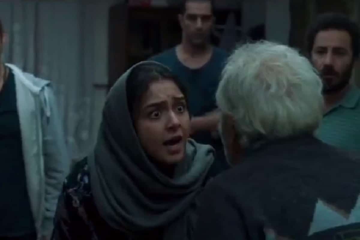 فیلم| توهین وقیحانه مجری شبکه منوتو به پدرهای ایرانی با سکانس سیلی برادران لیلا فیلم| توهین وقیحانه مجری شبکه منوتو به پدرهای ایرانی با سکانس سیلی برادران لیلا | دیلی فوتبال