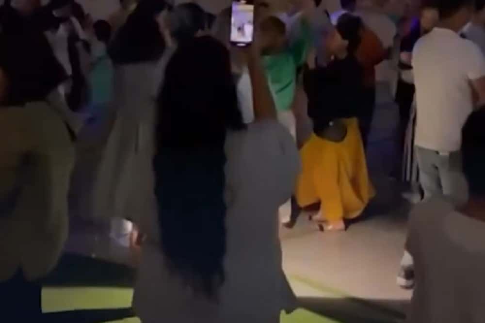 فیلم| رقص مختلط و هنجارشکنانه در جزیره کیش فیلم| رقص مختلط و هنجارشکنانه در جزیره کیش | دیلی فوتبال