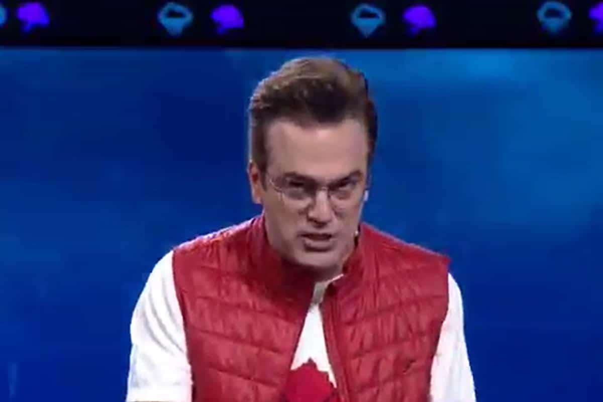 فیلم| توهین بی شرمانه حامد آهنگی به شرکت کننده مسابقه تی ان تی | دیلی فوتبال