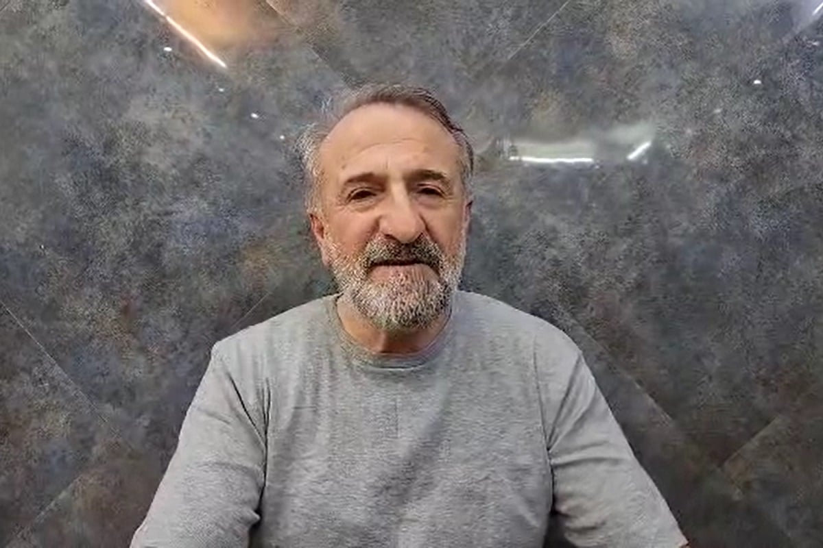 فیلم| عذرخواهی مهران رجبی در پی توهین به سهراب محمدی استاد موسیقی کرمانجی | دیلی فوتبال