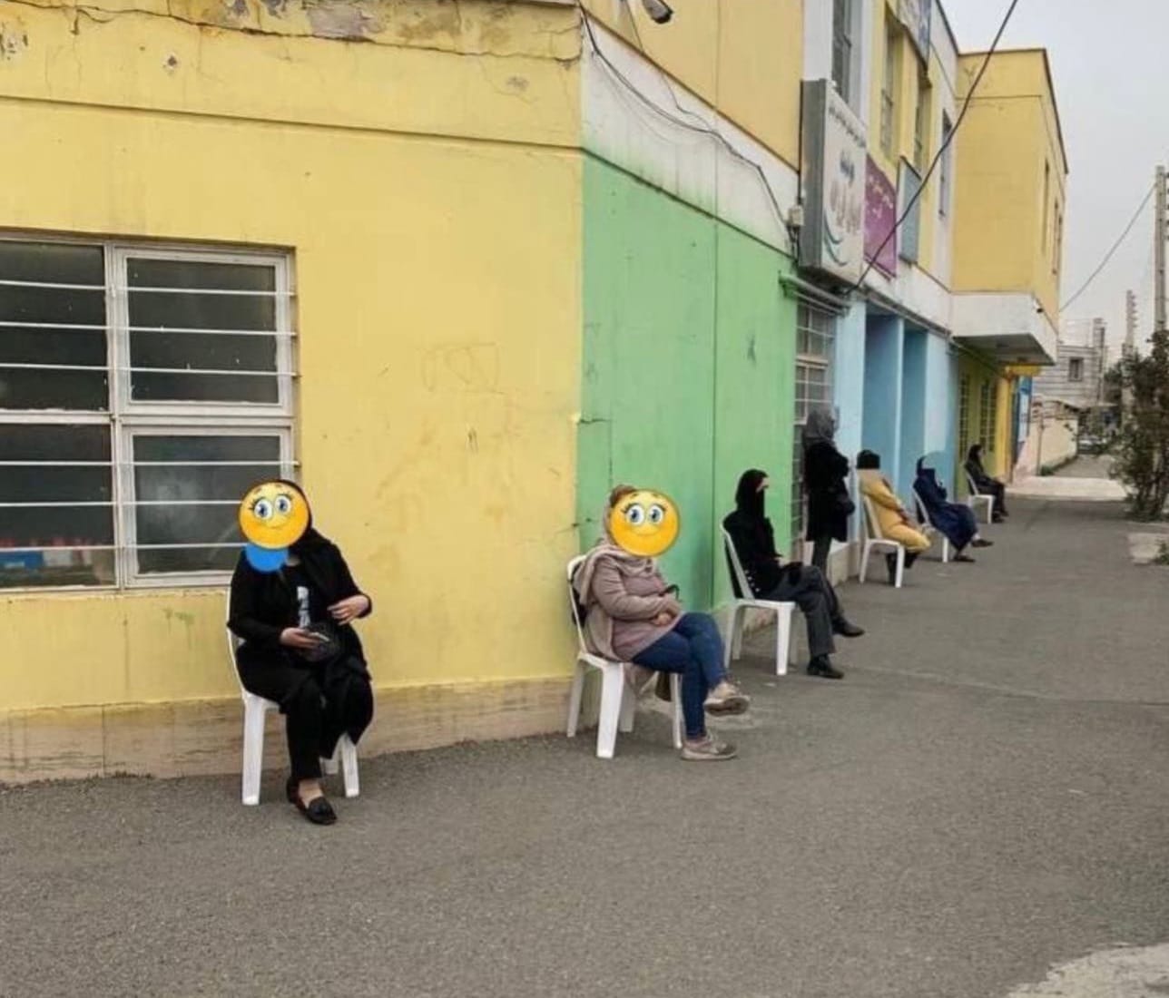 عکس| تشکیل شیفت نگهبانی توسط والدین دانش آموزان مدارس دخترانه در زنجان عکس| تشکیل شیفت نگهبانی توسط والدین دانش آموزان مدارس دخترانه در زنجان | دیلی فوتبال