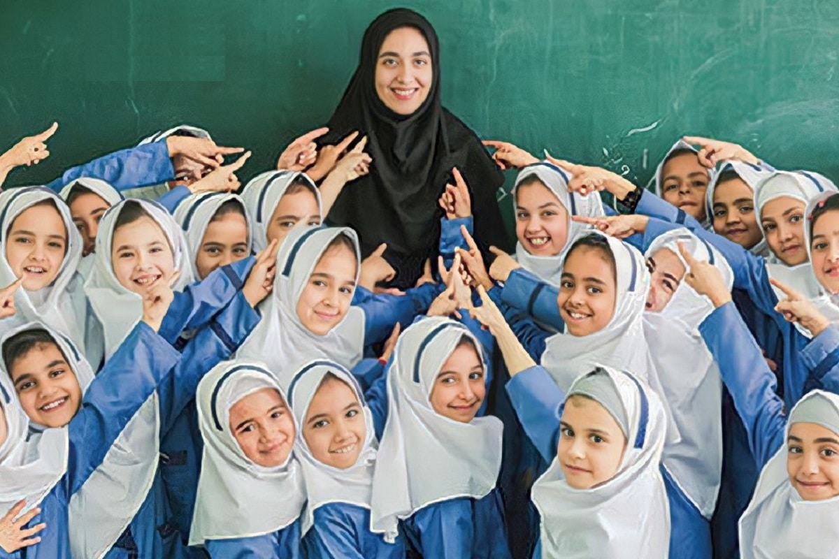 هدیه میلیونی رئیسی به معلمان به مناسبت روز معلم 1402 هدیه میلیونی رئیسی به معلمان به مناسبت روز معلم 1402 | دیلی فوتبال