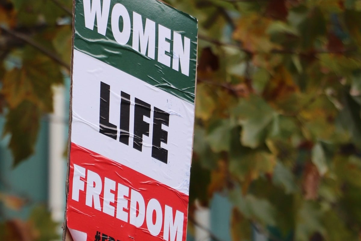 عکس| زن زندگی آزادی برای این ها نیست؟ عکس| زن زندگی آزادی برای این ها نیست؟ | دیلی فوتبال