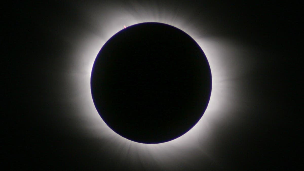 زمان دقیق رخداد نجومی ماه گرفتکی جمعه 15 اردیبهشت 1402؛ عمیق ترین خسوف 20 سال آینده را از دست ندهید زمان دقیق رخداد نجومی ماه گرفتکی جمعه 15 اردیبهشت 1402؛ عمیق ترین خسوف 20 سال آینده را از دست ندهید | دیلی فوتبال