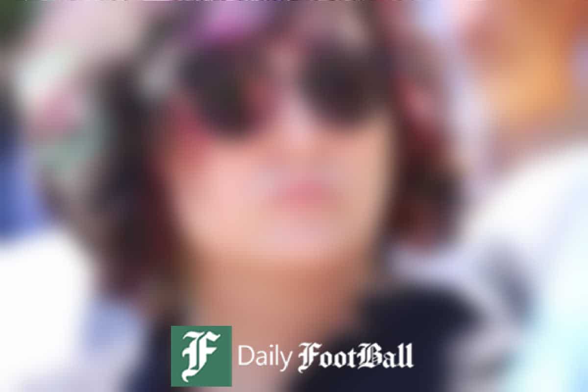 فیلم| واکنش بازیگر گاندو به کشف حجاب بازیگران زن در مراسم ختم | دیلی فوتبال