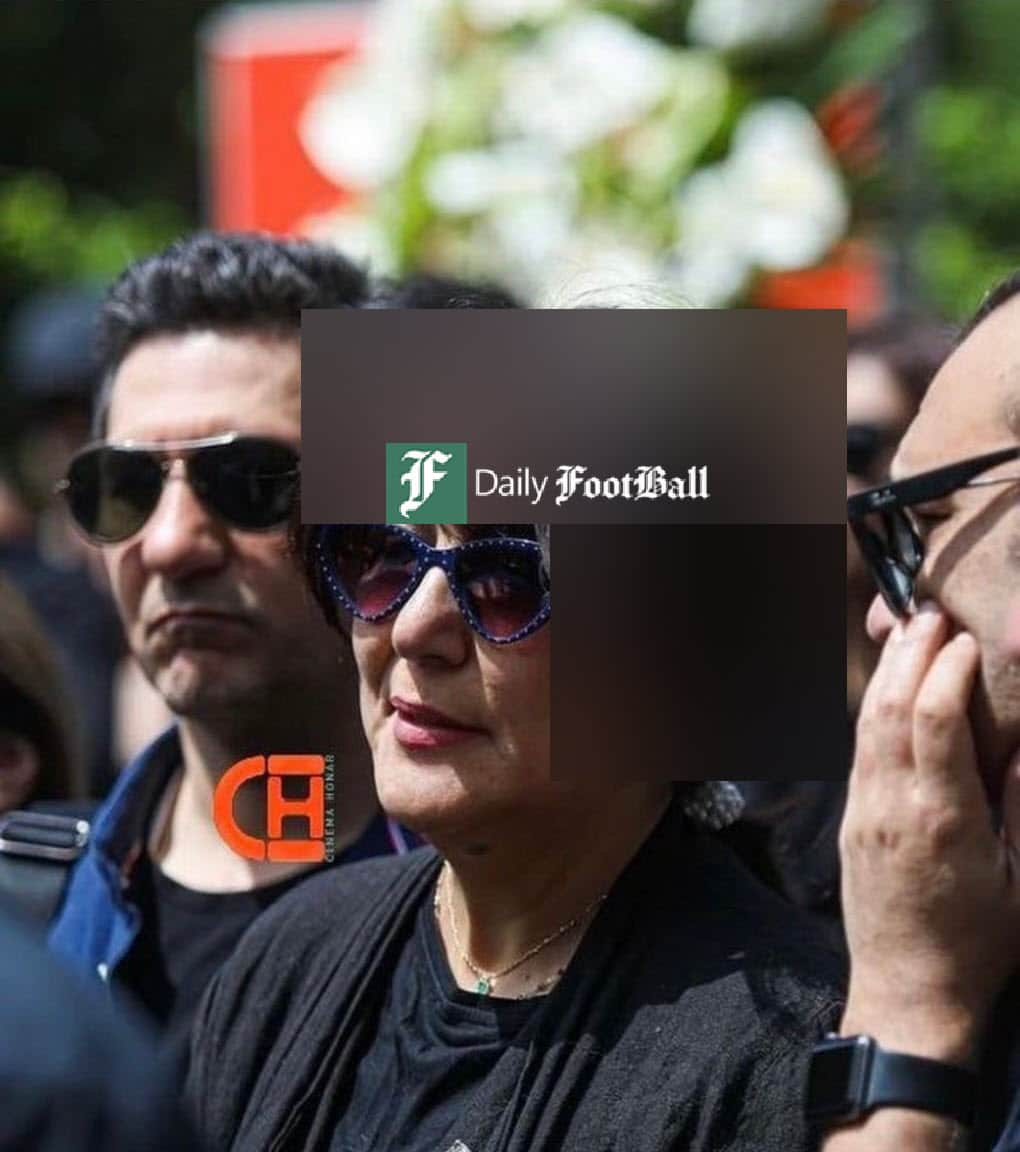 عکس| کشف حجاب دوباره پانته آ بهرام در ملا عام؛ اینبار در مراسم تدفین رضا حداد | دیلی فوتبال