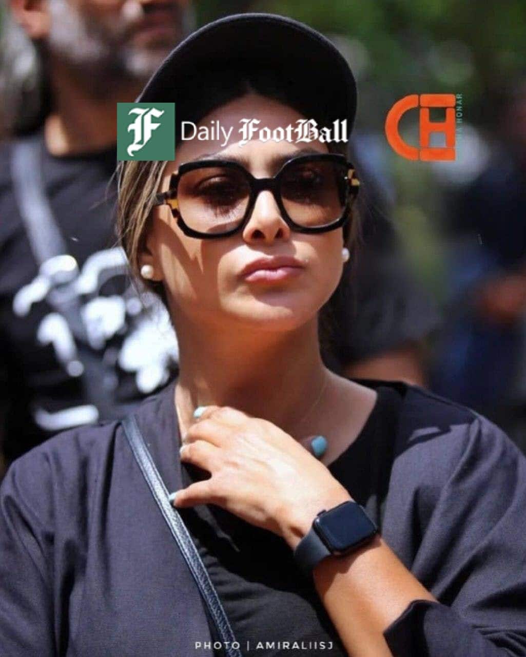 عکس| آزاده صمدی بدون حجاب در مراسم خاکسپاری رضا حداد | دیلی فوتبال