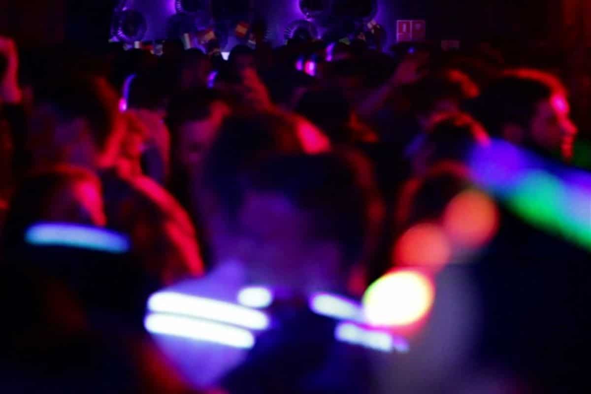 سوییچ پارتی چیست؟ سوییچ پارتی چیست؟ | دیلی فوتبال