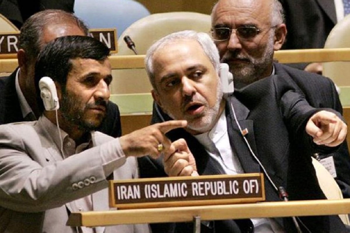 فیلم| حمله تند طرفدار احمدی نژاد به ظریف؛ بوی انتخابات میاد؟ | دیلی فوتبال