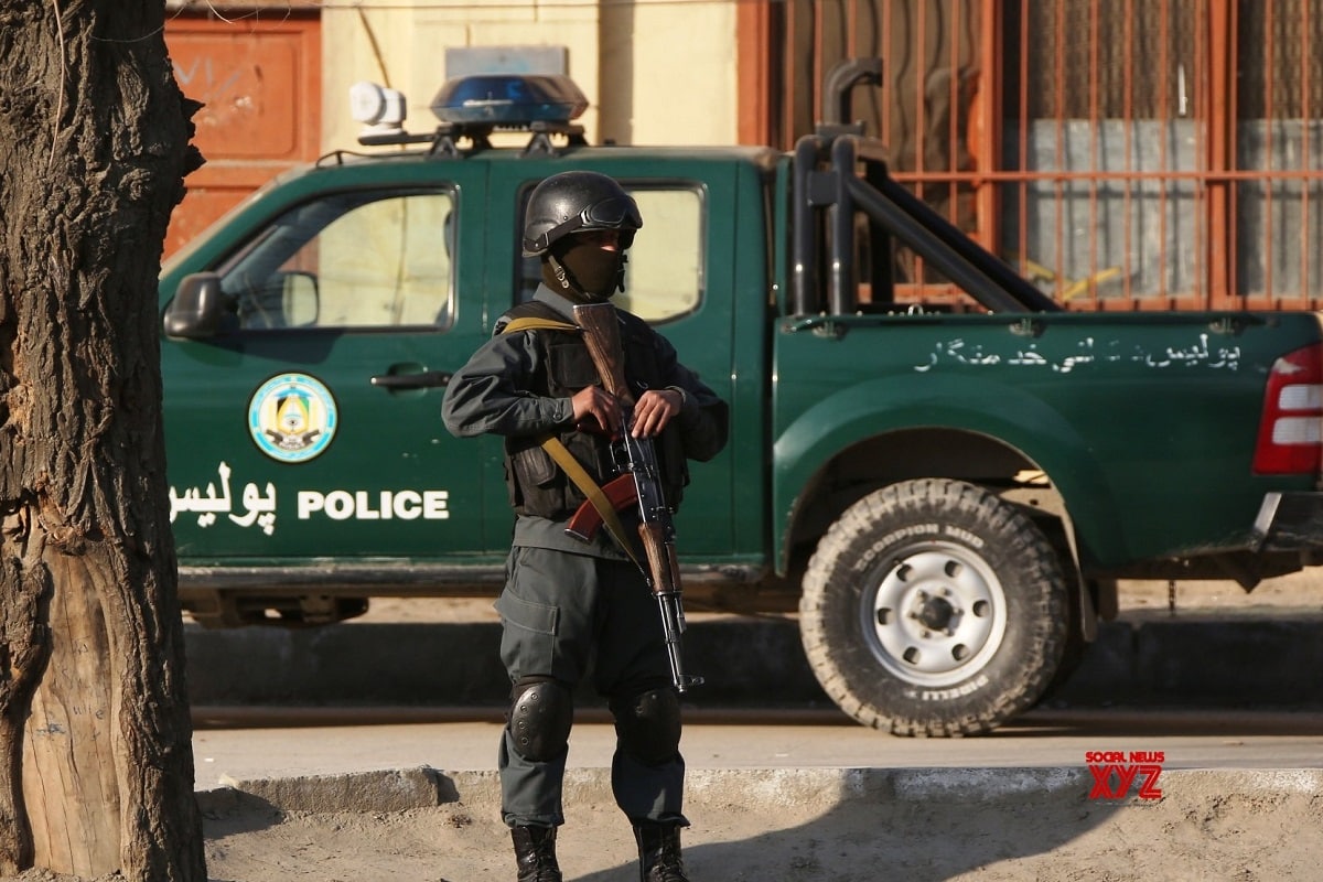 فیلم| چرا ماشین های پلیس طالبان در ندارند؟ فیلم| چرا ماشین های پلیس طالبان در ندارند؟ | دیلی فوتبال