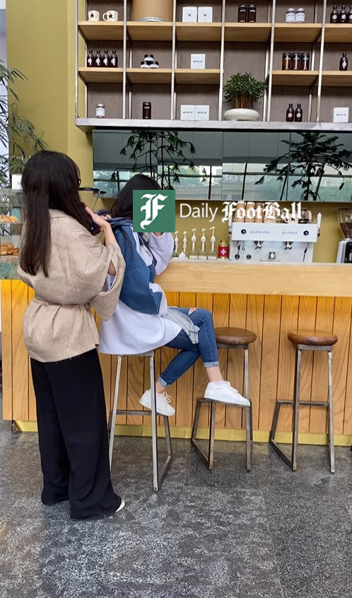 عکس| اباحه گری و اشاعه فحشا در فضای مجازی؛ در کافه های تهران چه می گذرد؟ عکس| اباحه گری و اشاعه فحشا در فضای مجازی؛ در کافه های تهران چه می گذرد؟ | دیلی فوتبال