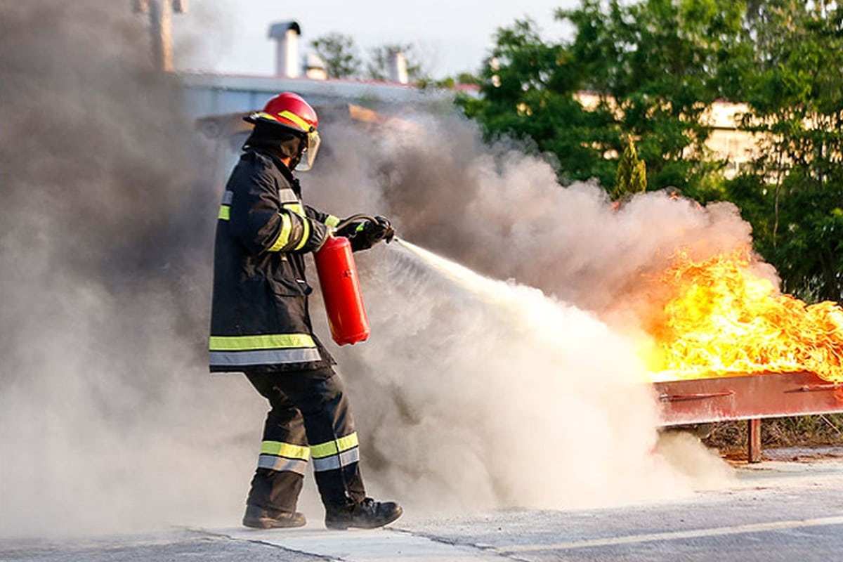 فیلم| تمرینات ویژه آتش نشانان ایرانی فیلم| تمرینات ویژه آتش نشانان ایرانی | دیلی فوتبال