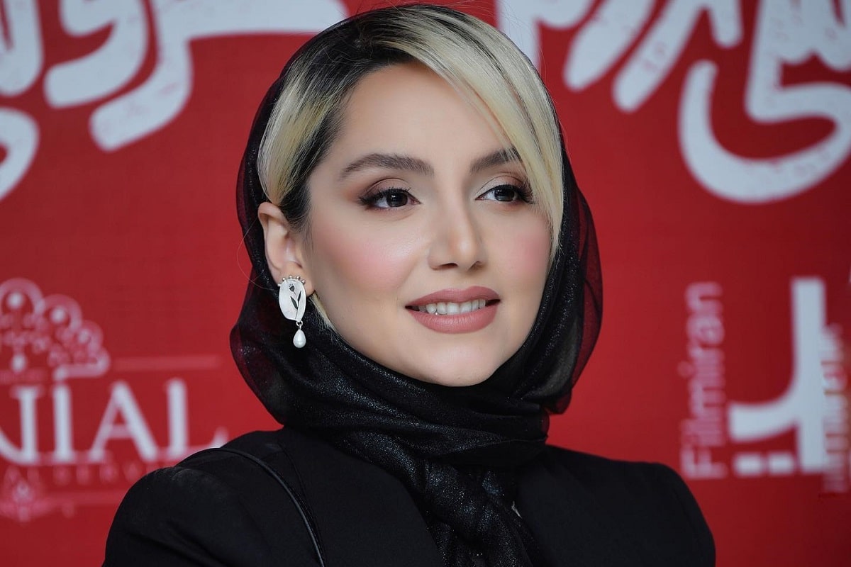 عکس| ممانعت از حضور نازنین بیاتی در مشهد؛ لغو اکران مردمی به علت بدحجابی بازیگران زن عکس| ممانعت از حضور نازنین بیاتی در مشهد؛ لغو اکران مردمی به علت بدحجابی بازیگران زن | دیلی فوتبال