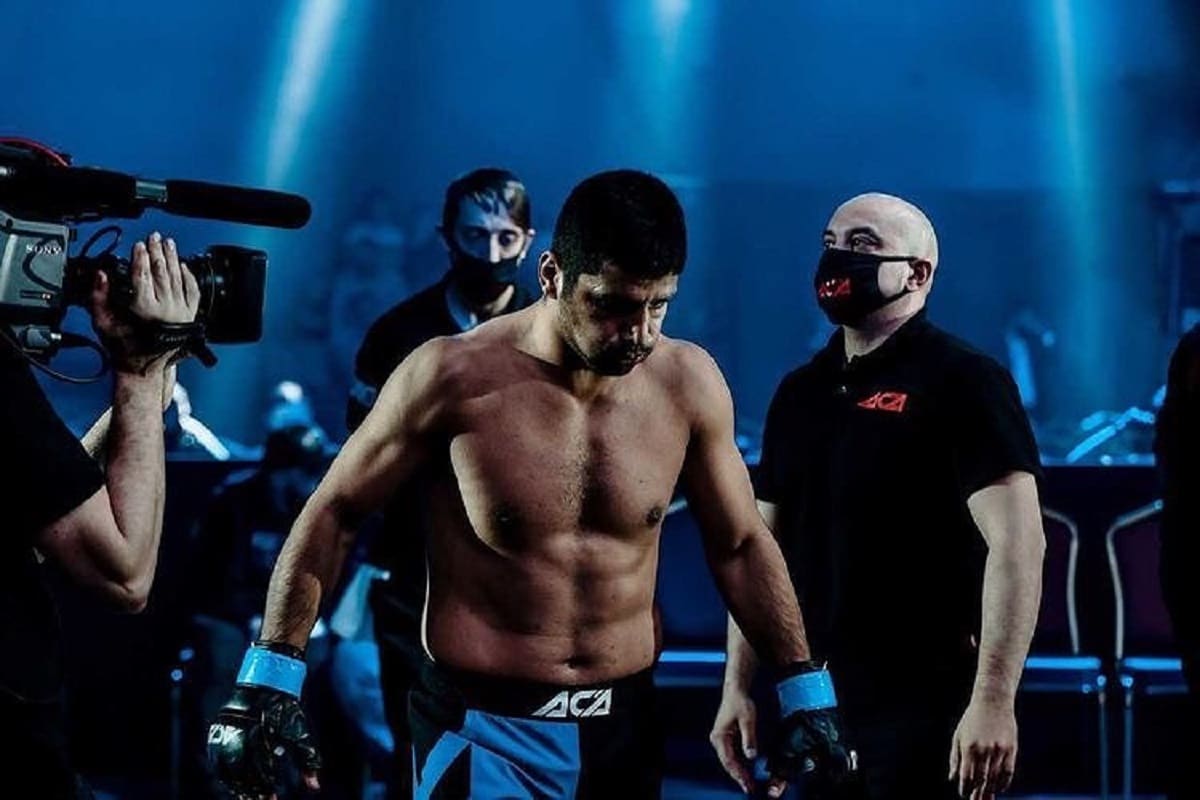 فیلم| مبارزه مازیار الهامی با حریف آذربایجانی در مسابقات MMA فیلم| مبارزه مازیار الهامی با حریف آذربایجانی در مسابقات MMA | دیلی فوتبال